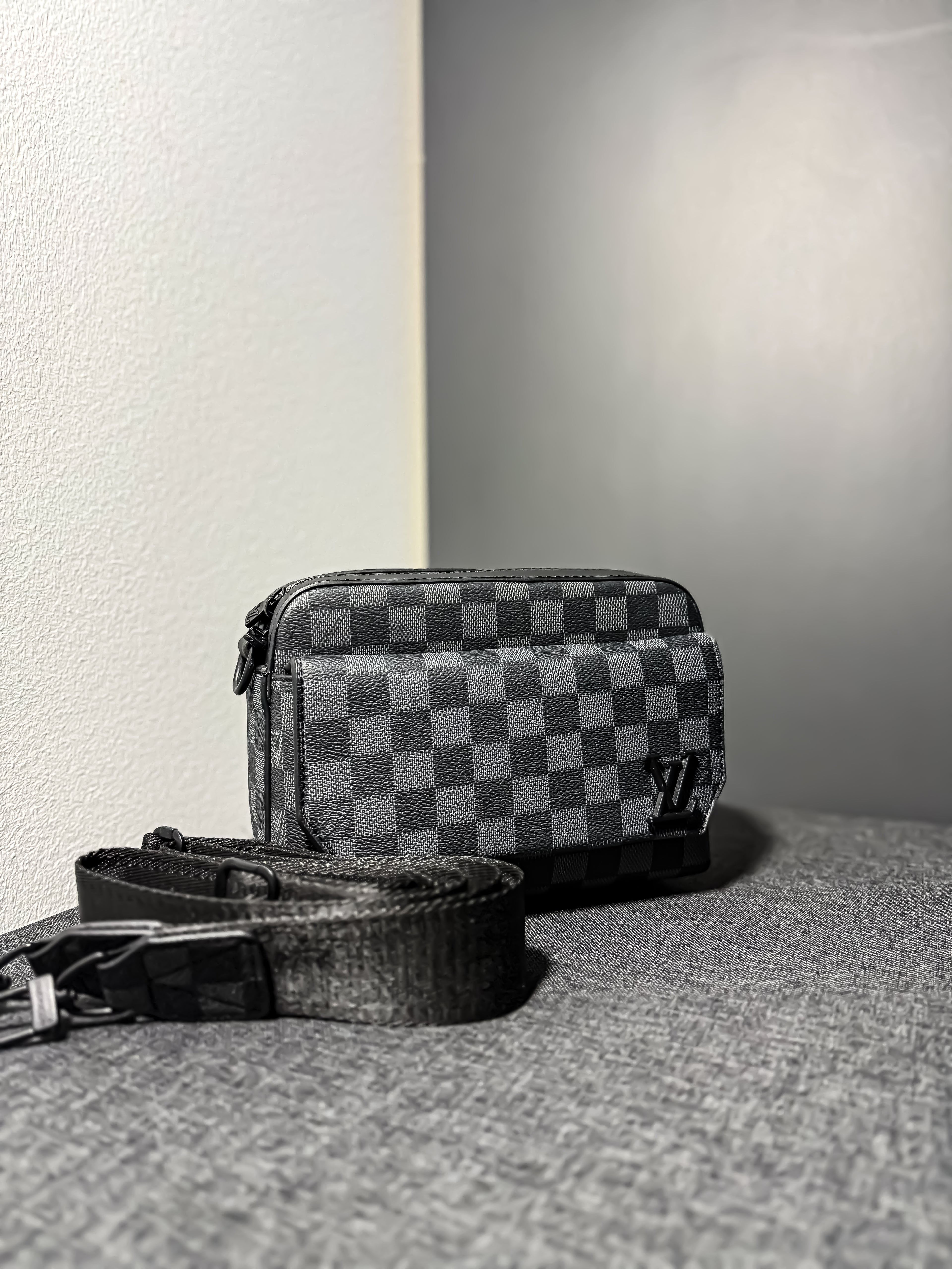 LV