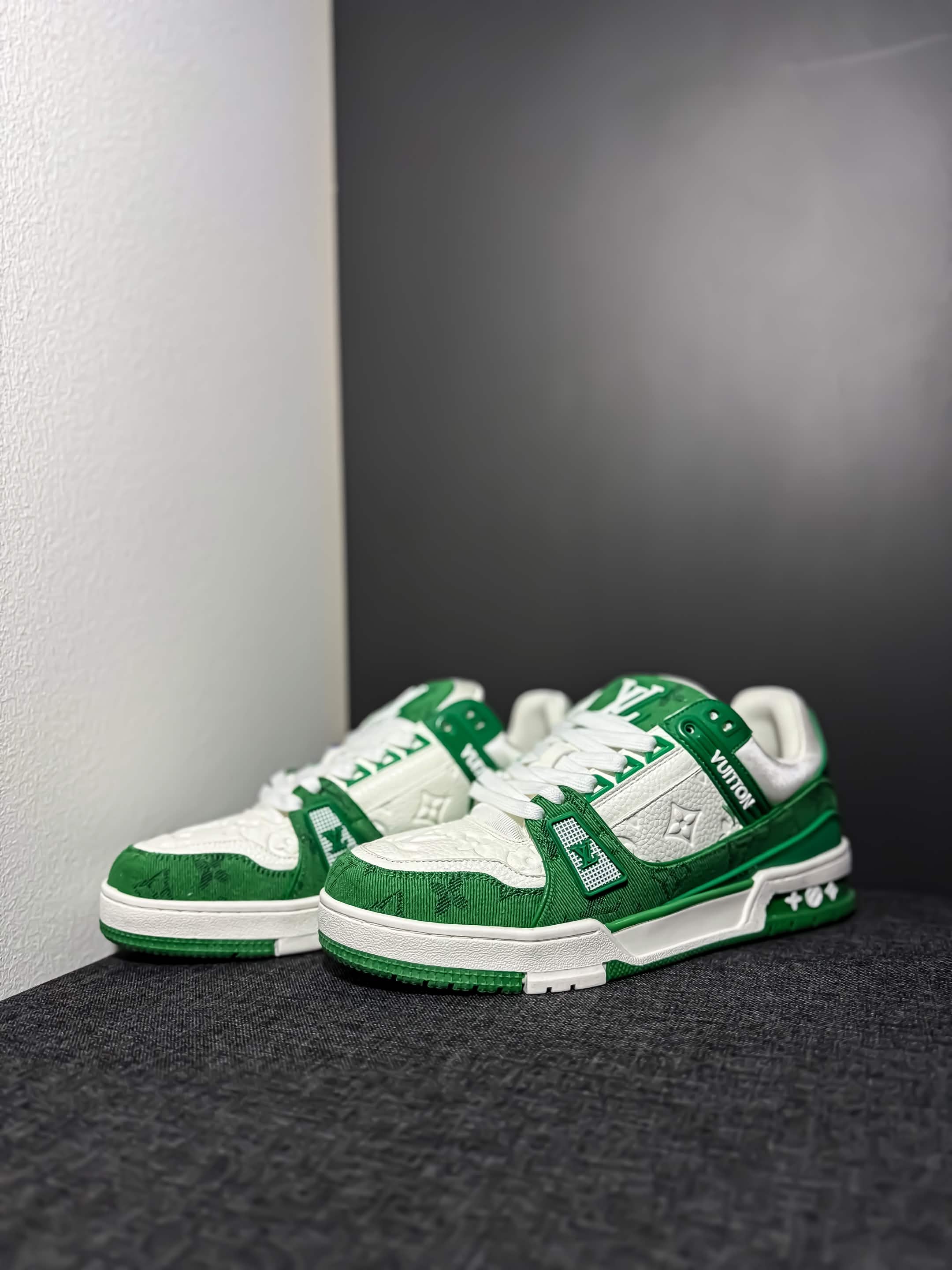 LV
